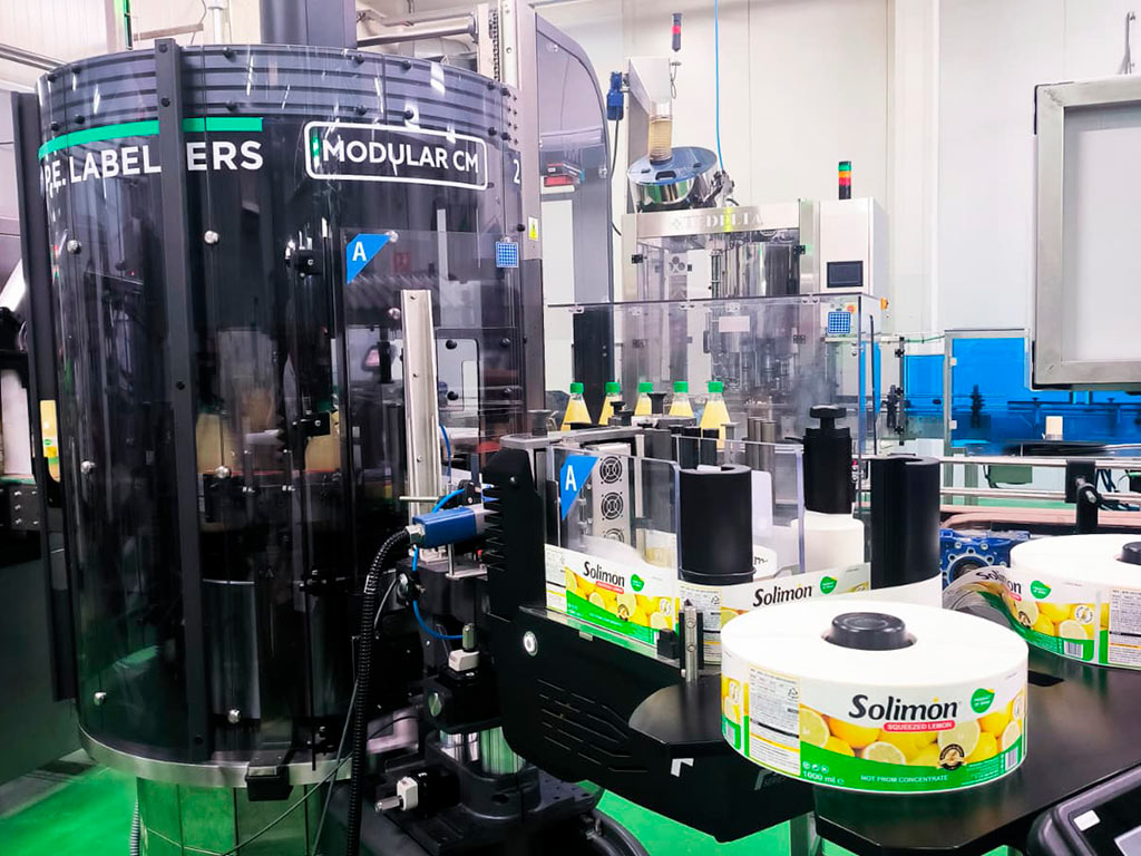 Instalación de nueva línea de embotellado